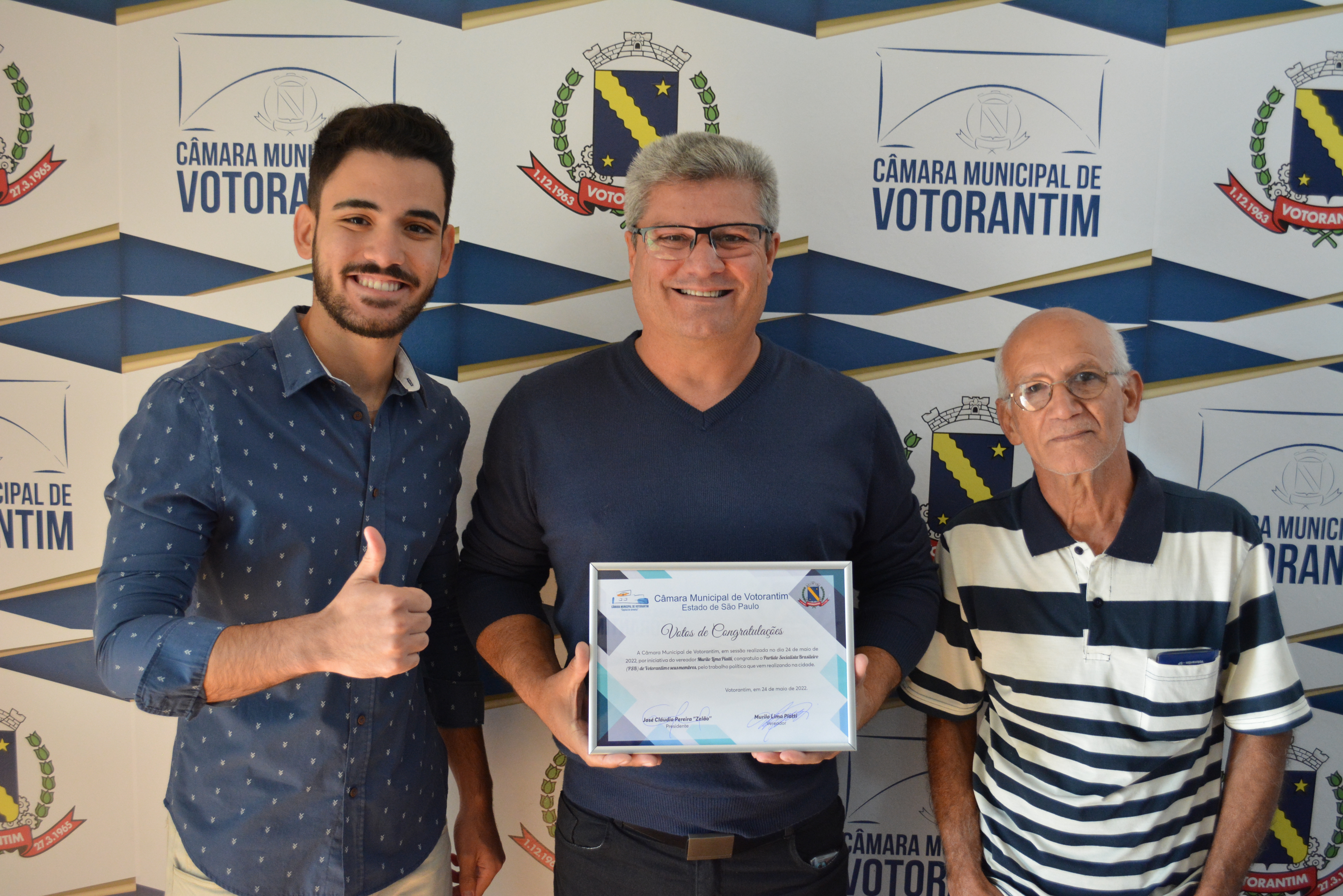 Murilo Piatti homenageia PSB de Votorantim