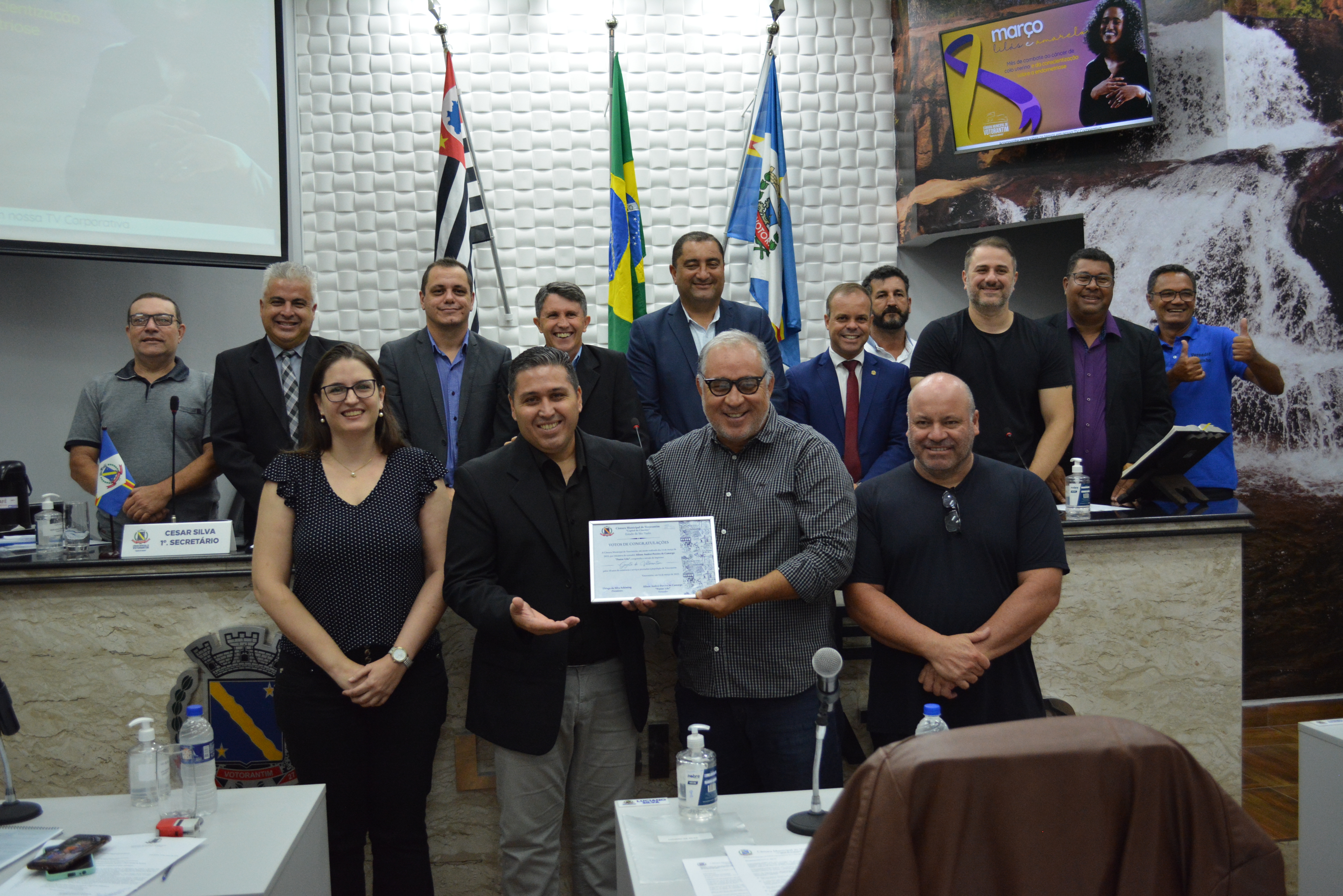 Pastor Lilo presta homenagem à Gazeta de Votorantim