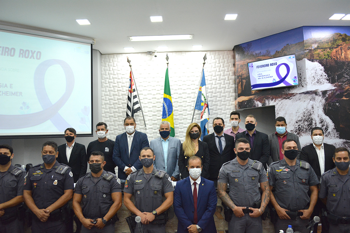 Primeira Sessão de 2022 tem homenagem à prefeita e a policiais militares