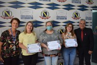 Vereador homenageia equipe da Zoonoses