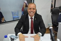 Vereador Rogério Lima questiona sobre consultas de gastroenterologia pediátrica 